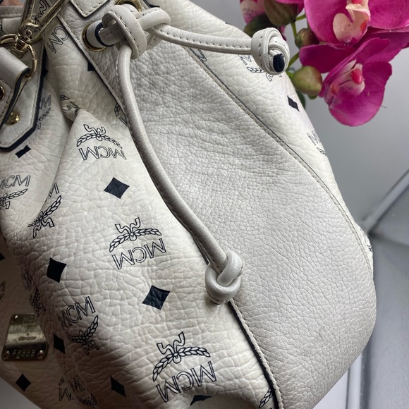 Auth MCM Visetos White Drawstring Bucket Two way bag - Picture 5 of 16